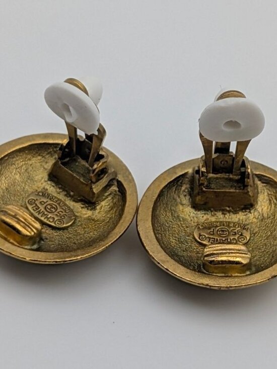 Chanel Earrings CC Logo Round Gold Vintage - Picture 6 of 9